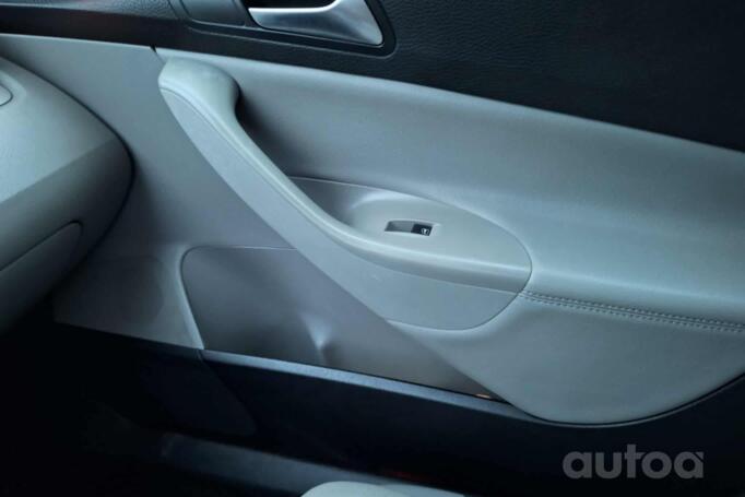 Volkswagen Passat B6 wagon 5-doors