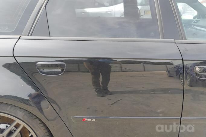 Audi RS 4 B7 Avant wagon 5-doors