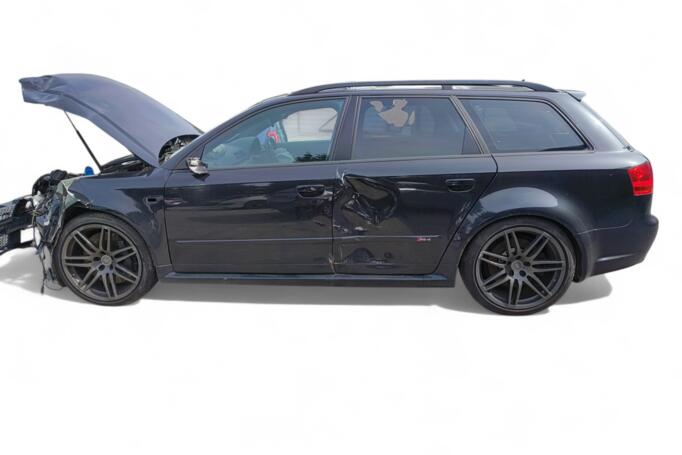 Audi RS 4 B7 Avant wagon 5-doors