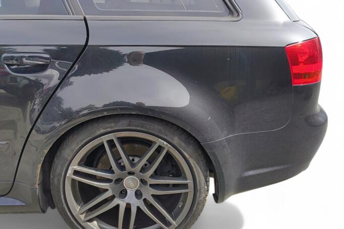 Audi RS 4 B7 Avant wagon 5-doors