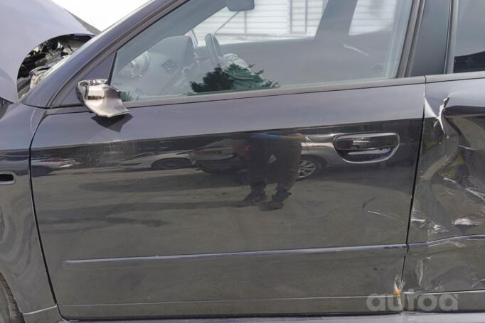 Audi RS 4 B7 Avant wagon 5-doors