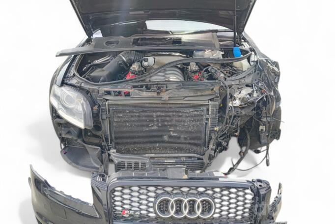 Audi RS 4 B7 Avant wagon 5-doors