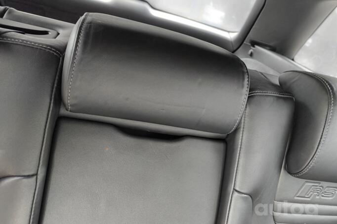 Audi RS 4 B7 Avant wagon 5-doors