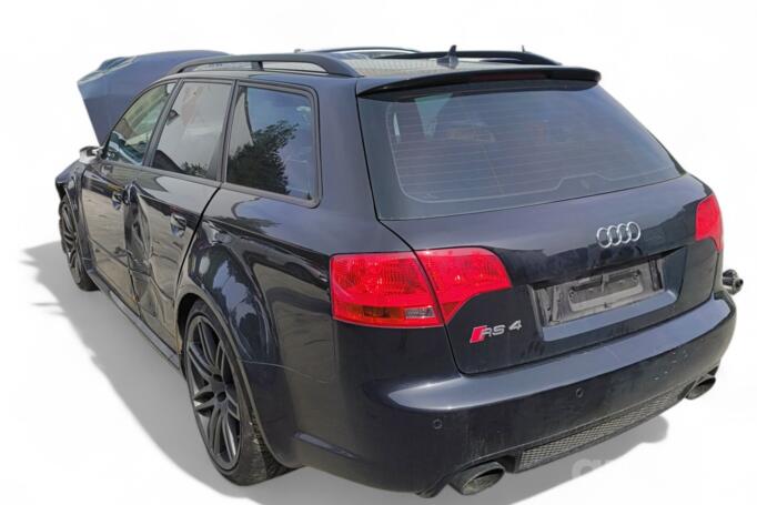 Audi RS 4 B7 Avant wagon 5-doors