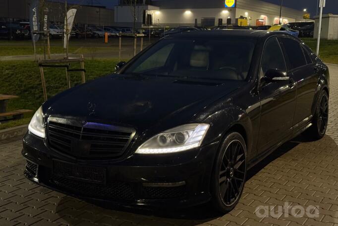 Mercedes-Benz S-Class W221 Sedan Long