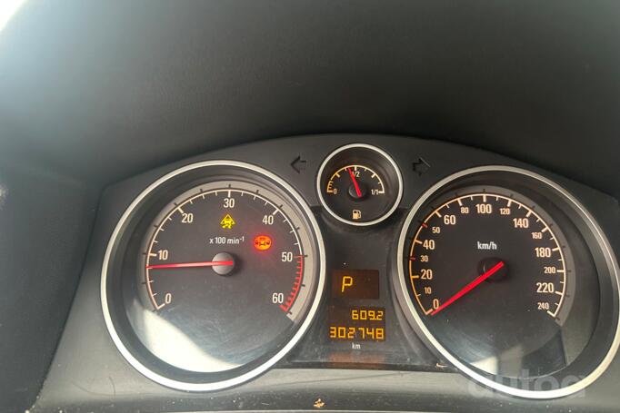 Opel Astra H Hatchback