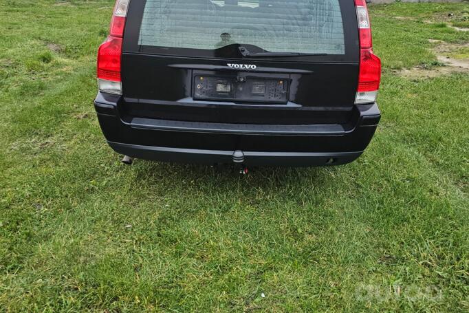 Volvo V70 2 generation [restyling] wagon 5-doors