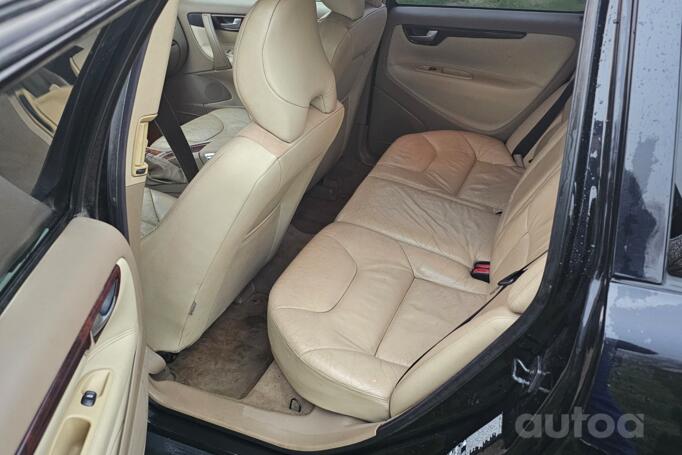 Volvo V70 2 generation [restyling] wagon 5-doors