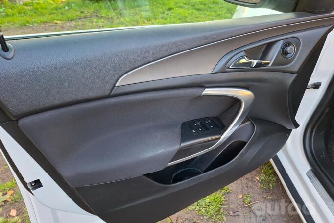 Opel Insignia A Sports Tourer OPC wagon 5-doors