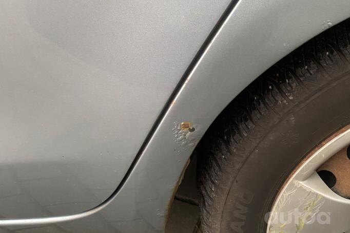 Toyota Yaris 2 generation