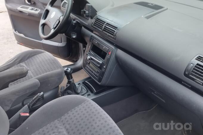 Volkswagen Sharan 1 generation [restyling] Minivan