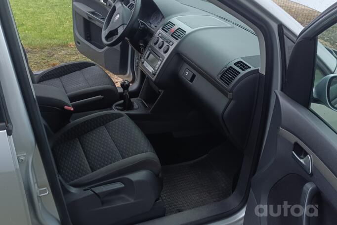 Volkswagen Touran 1 generation [restyling] Minivan 5-doors