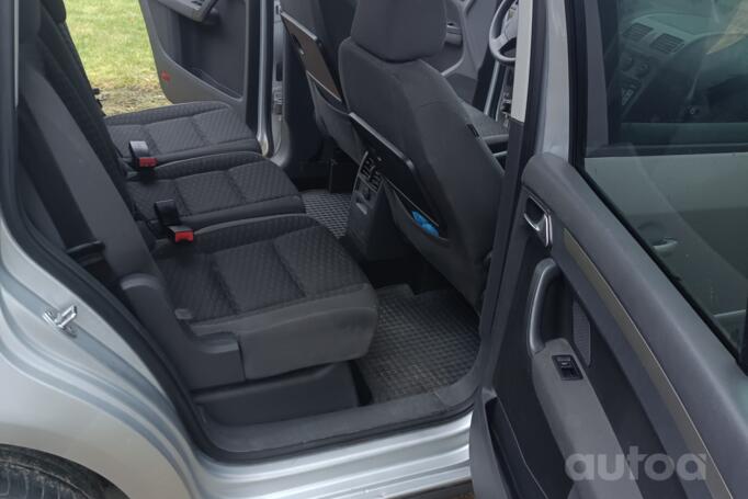 Volkswagen Touran 1 generation [restyling] Minivan 5-doors