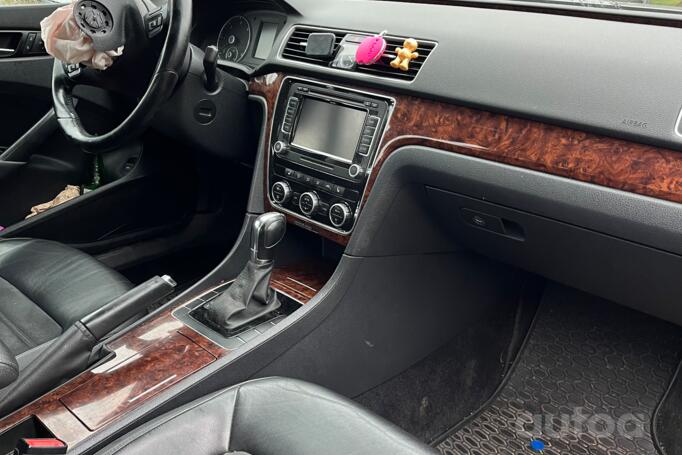 Volkswagen Passat (North America) 1 generation Sedan