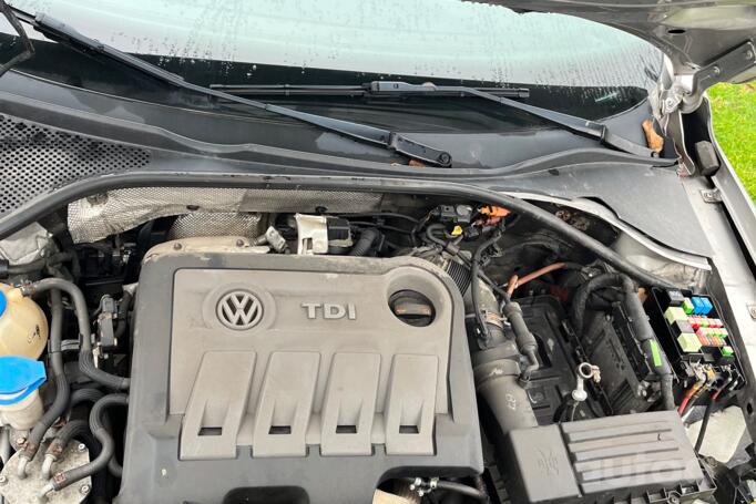 Volkswagen Passat (North America) 1 generation Sedan