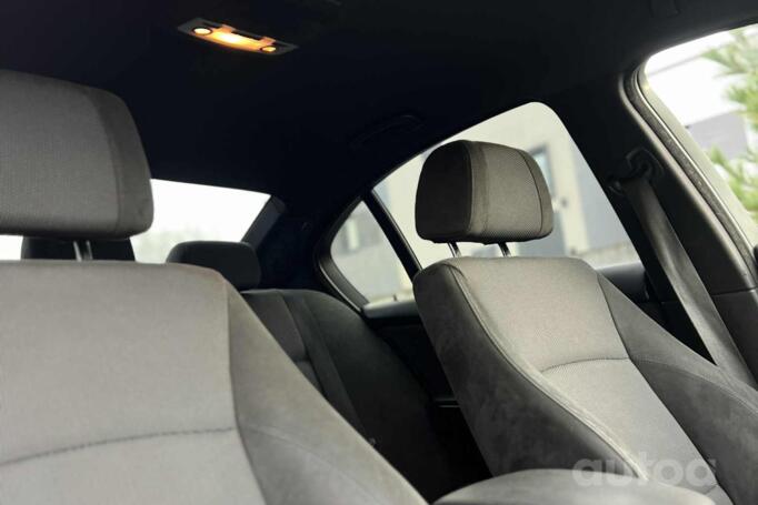 BMW 3 Series E90/E91/E92/E93 Sedan