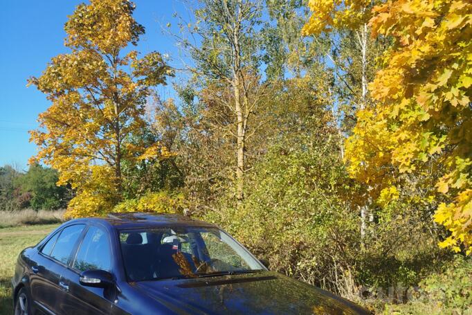 Mercedes-Benz E-Class W211 Sedan