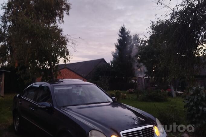 Mercedes-Benz E-Class W211 Sedan