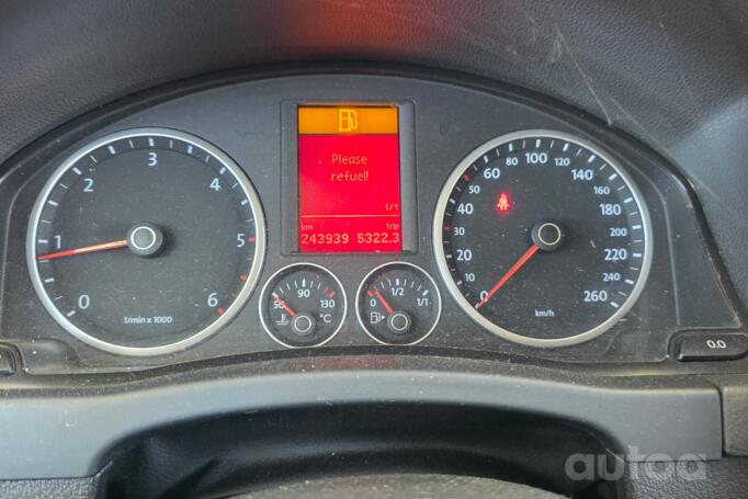 Volkswagen Tiguan 1 generation Crossover