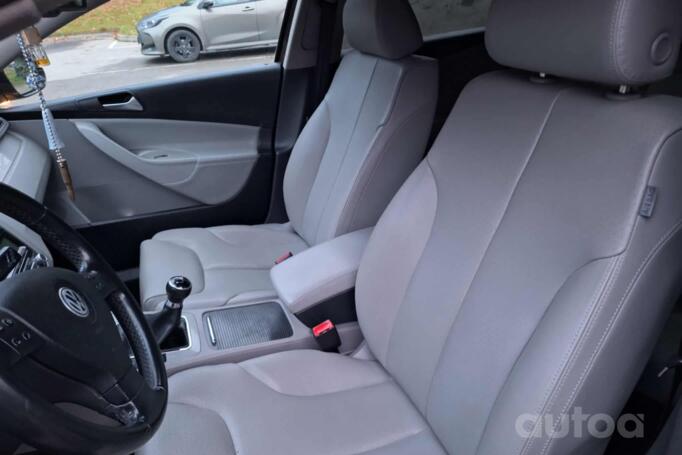 Volkswagen Passat B6 wagon 5-doors