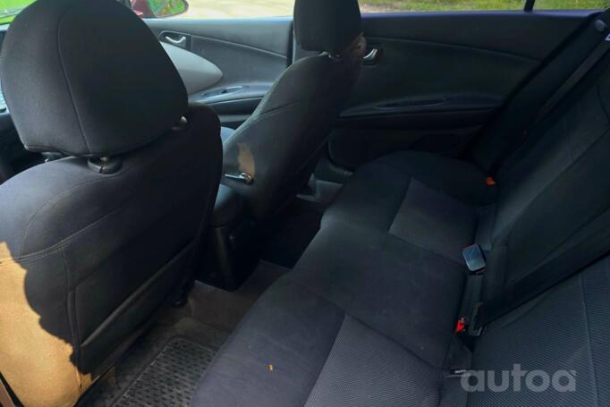 Nissan Primera P12 Liftback