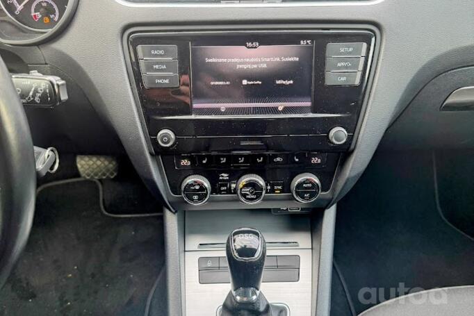 Skoda Octavia 3 generation [restyling] Combi wagon 5-doors