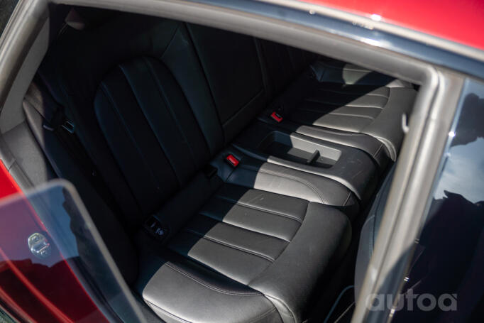 Audi A7 4G Sportback liftback