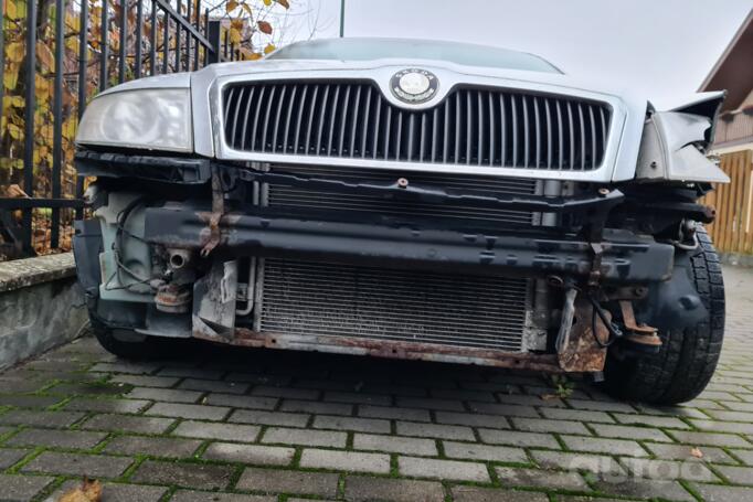 Skoda Octavia 2 generation Combi wagon 5-doors