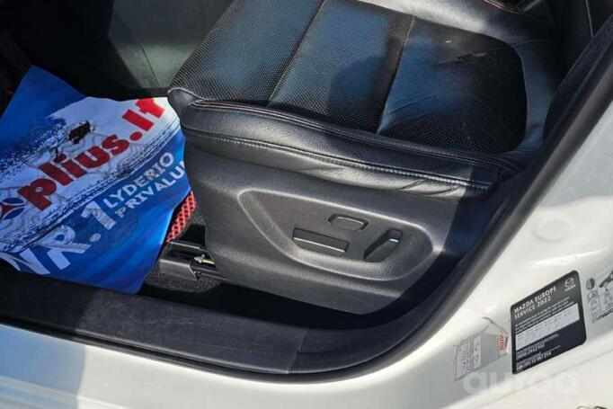 Mazda CX-5 1 generation Crossover