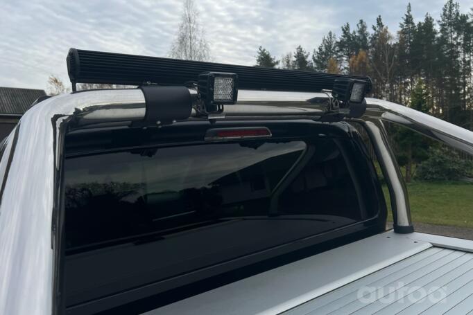 Volkswagen Amarok 1 generation [restyling] DoubleCab pickup