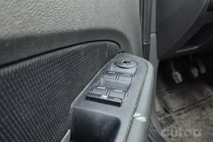 Ford Focus 2 generation wagon 5-doors