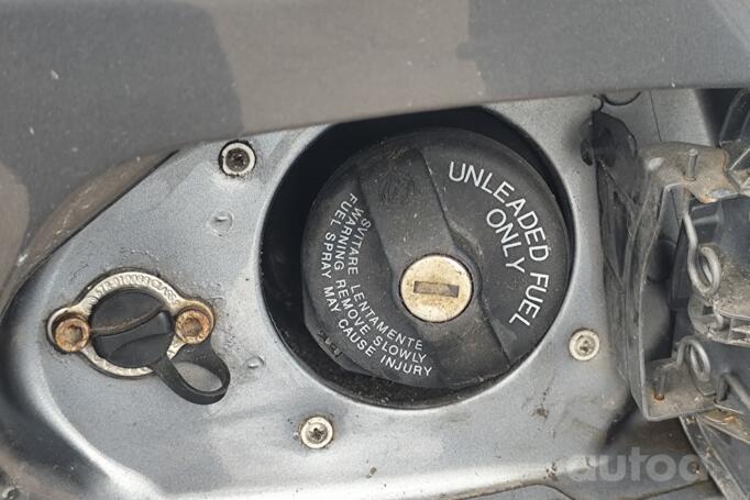 Fiat Punto 2 generation [restyling] Hatchback 3-doors