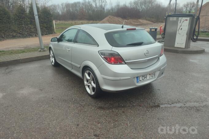 Opel Astra H Hatchback