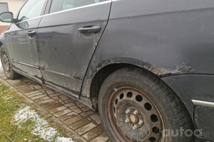 Volkswagen Passat B6 wagon 5-doors