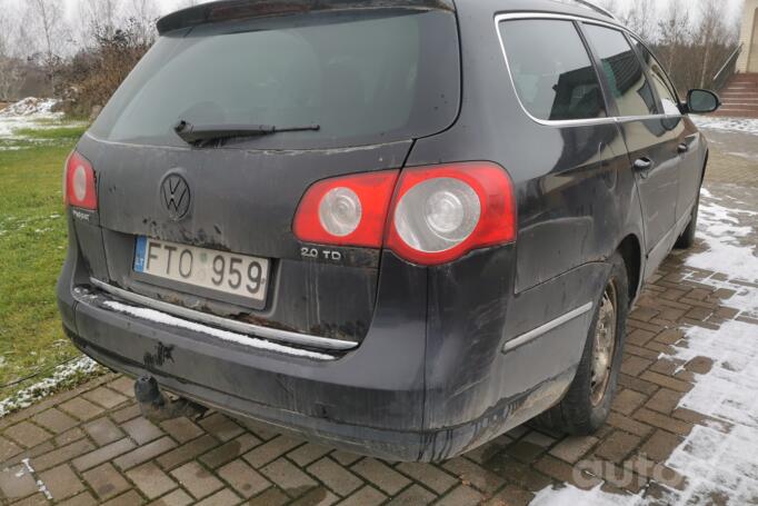 Volkswagen Passat B6 wagon 5-doors