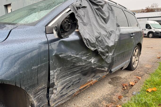 Volvo V70 3 generation wagon