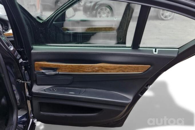 BMW 7 Series F01/F02 Sedan