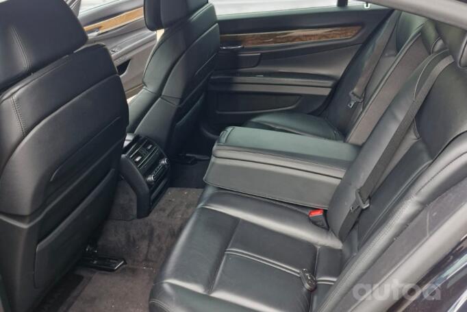 BMW 7 Series F01/F02 Sedan