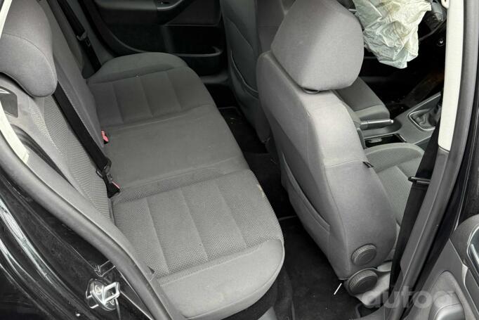 Volkswagen Golf 5 generation Hatchback 5-doors