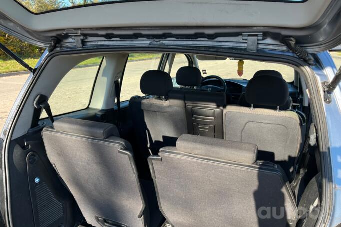 Opel Zafira A [restyling] Minivan 5-doors