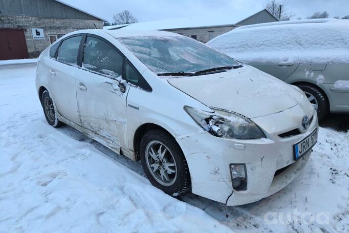Toyota Prius 3 generation Hatchback 5-doors
