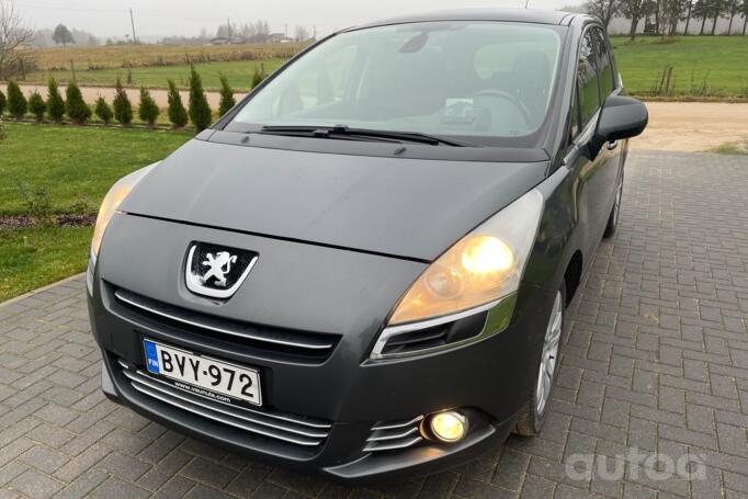 Peugeot 5008 1 generation Minivan
