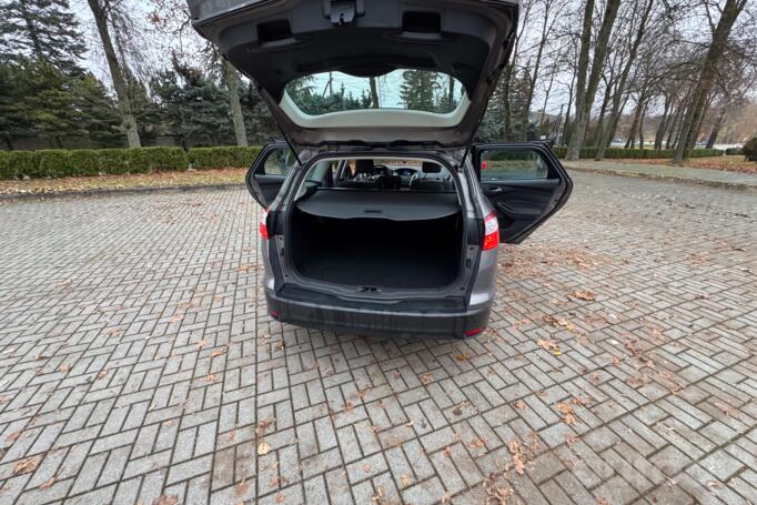 Ford Focus 3 generation wagon 5-doors
