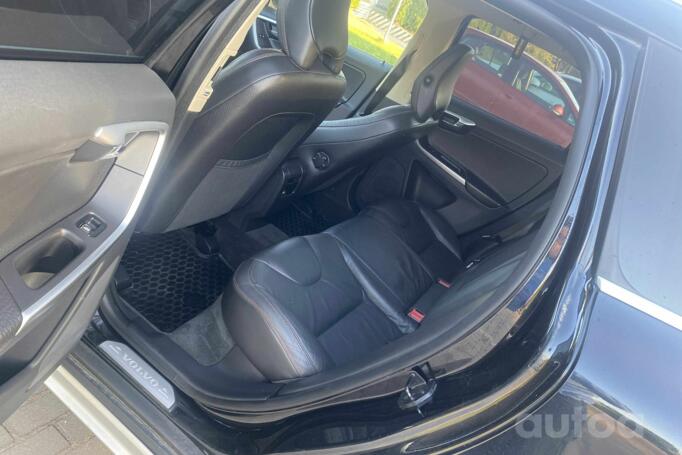 Volvo XC60 1 generation Crossover