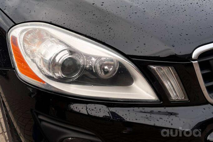 Volvo XC60 1 generation Crossover