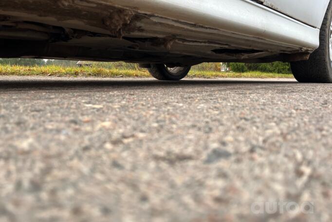 BMW 5 Series E39 Sedan 4-doors