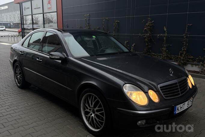 Mercedes-Benz E-Class W211 Sedan