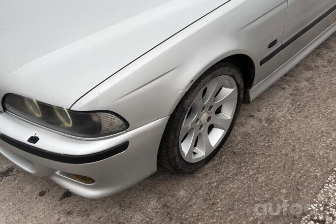BMW 5 Series E39 Touring wagon