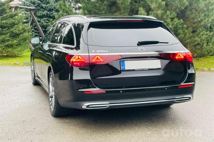 Mercedes-Benz E-Class W214