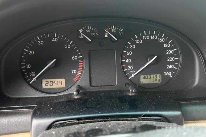 Volkswagen Passat B5 Sedan 4-doors